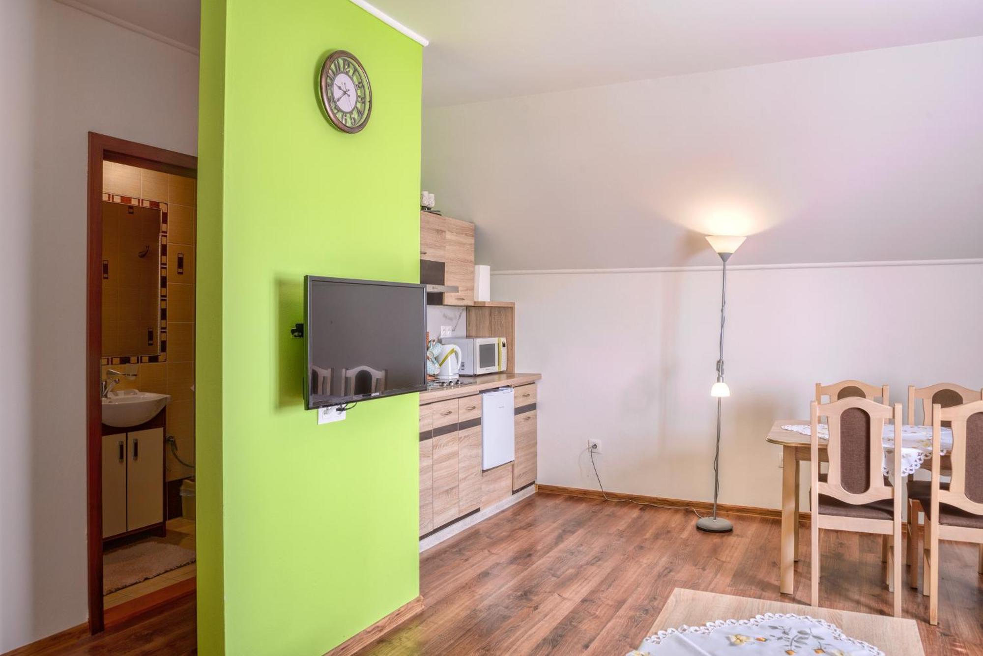 Vela Apartment Maly Slavkov Bagian luar foto